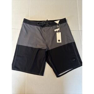 Stay surf NWT Men's swim trunks size 32 black/ray